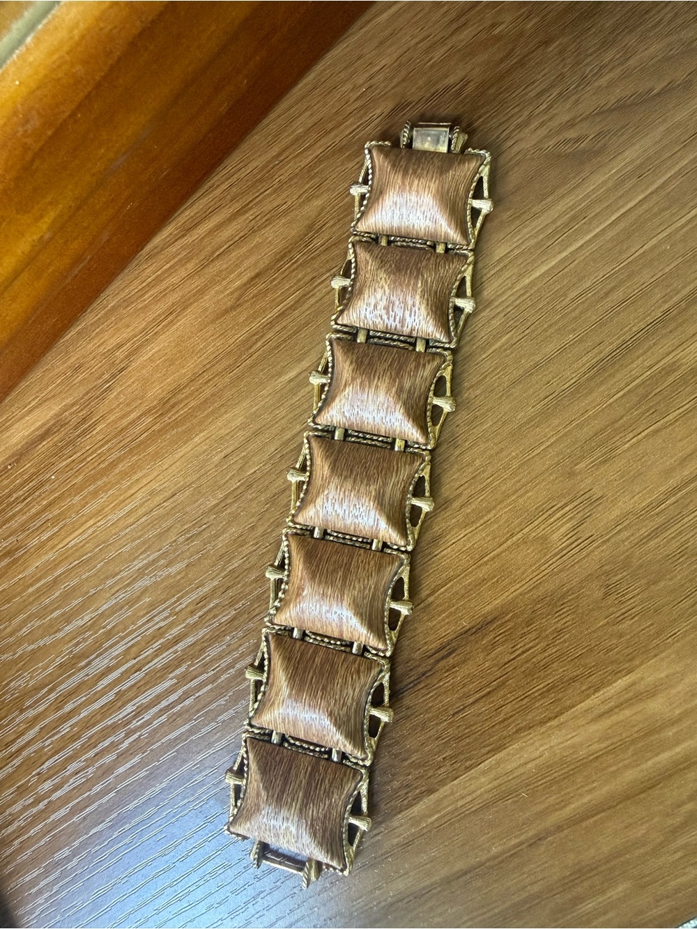 MCM 1960s wide wooden & gold tone Link Bracelet

7” and so beautiful!
